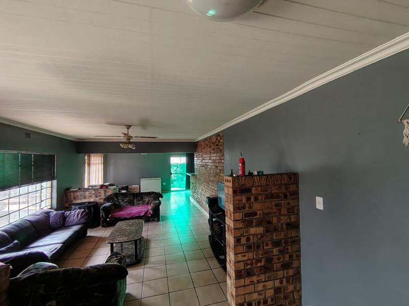 4 Bedroom Property for Sale in Roodia Free State
